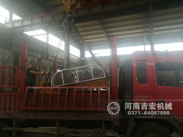 水泥破碎机更换锤头时应该注意些什么?