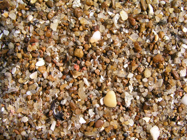 沙石破碎机哪家好?河南沙石对辊破碎机专业生产厂家!