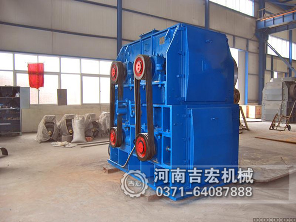 怎样才能做好夏季四辊破碎机的维护保养工作?