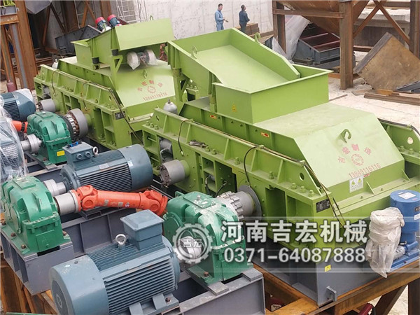 大型液压破碎对辊机多少钱一台?