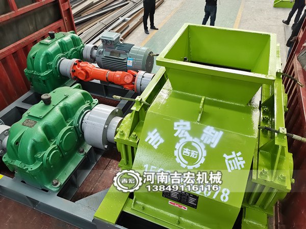 石英砂对辊制砂机进料5毫米,出料1毫米成品率看得见!